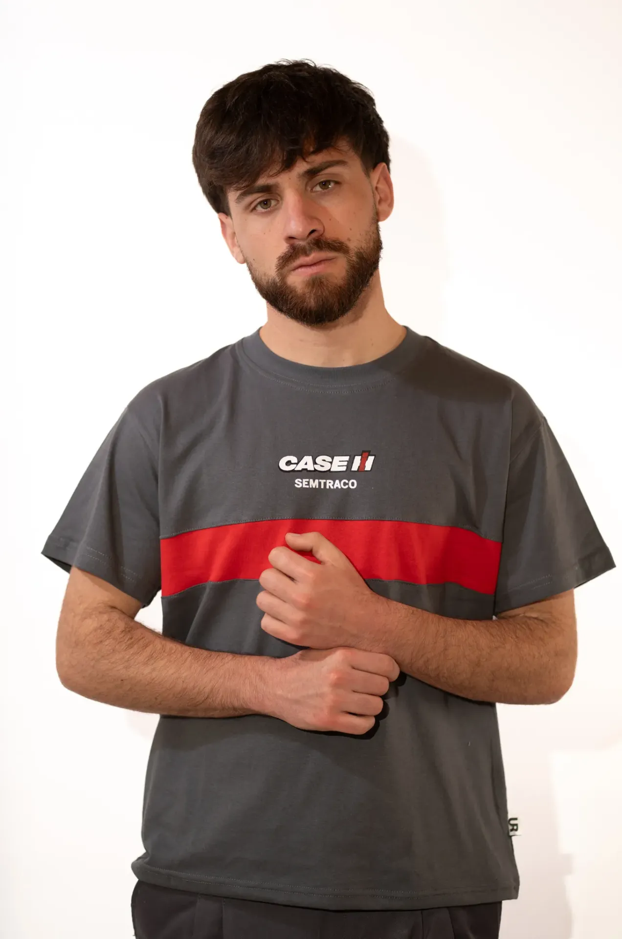 REMERA ALGODÓN MANGAS CORTAS CON RECORTE