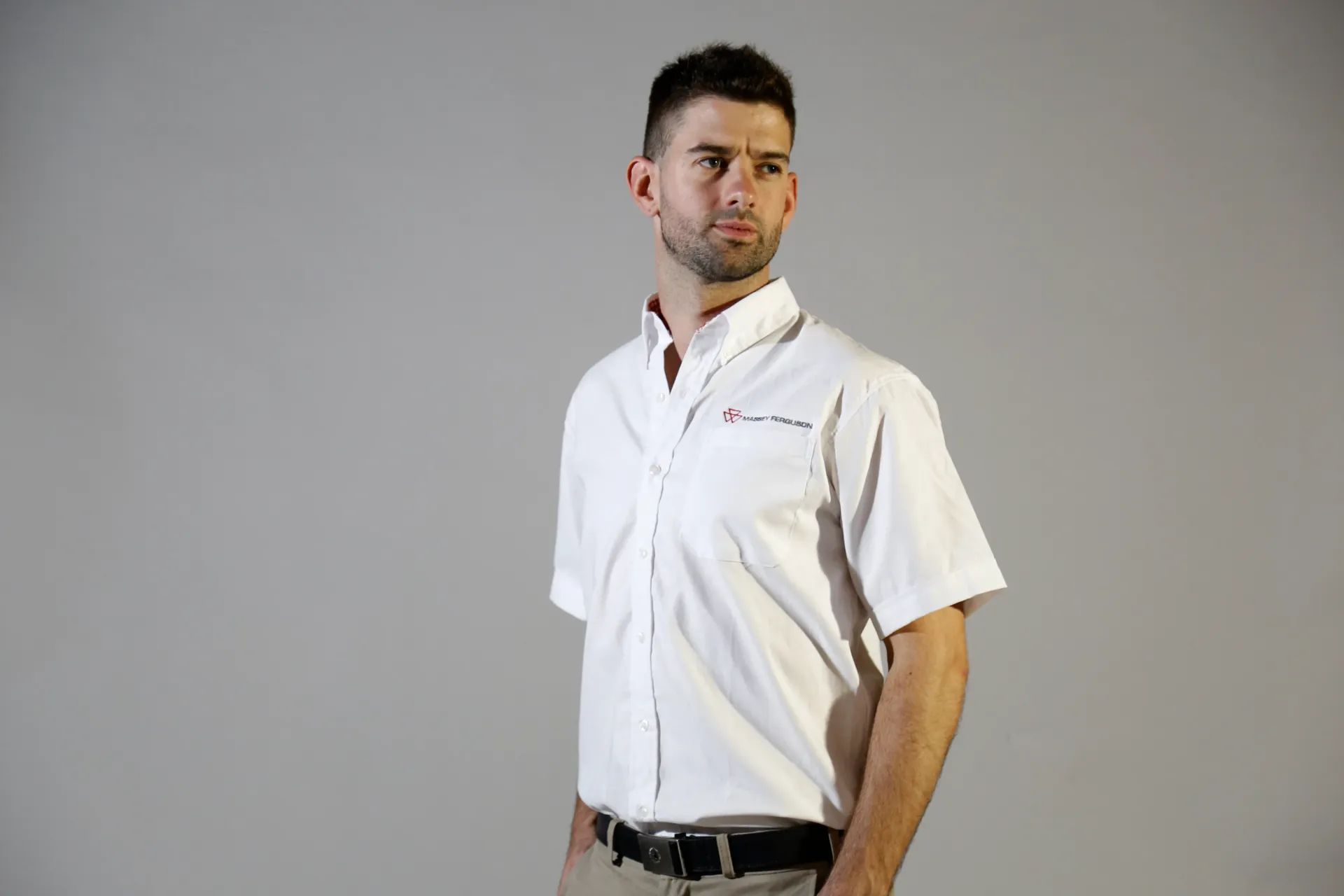 [C19] CAMISA HOMBRE CORTE CLASICO OXFORD MANGAS CORTAS PIE DE CUELLO COMBINADO